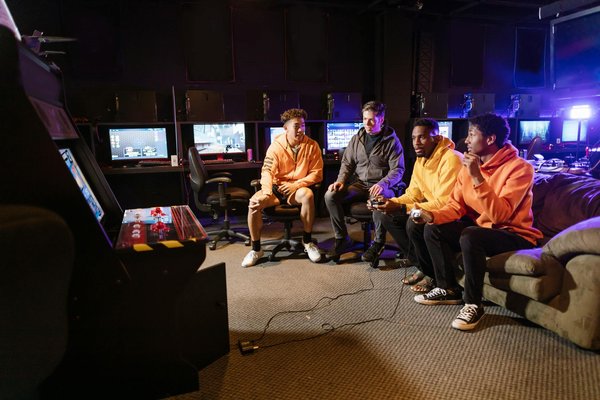 Comment les entreprises peuvent-elles utiliser les données des cartes de fidélité pour personnaliser leurs campagnes de marketing digital ?